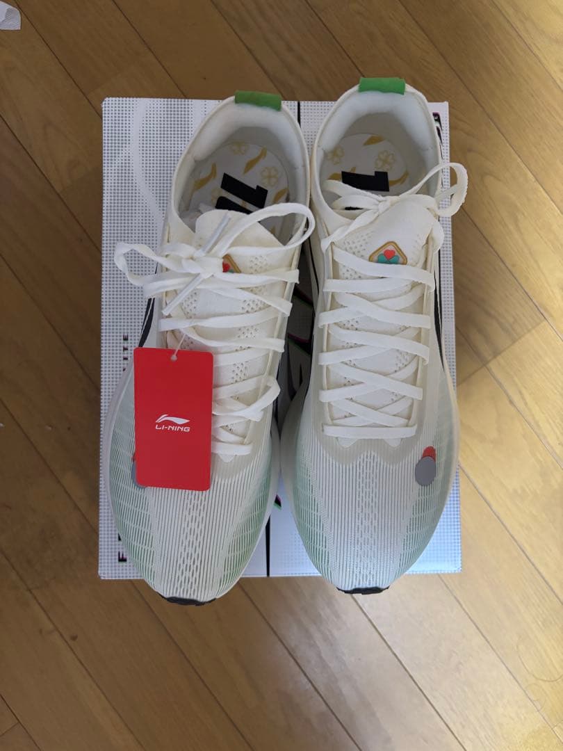 リーニン　fedian 5 elite 26.5 li-ning LI-NING（リーニン）FEIDIAN5 ELITE自費購入！弾む！推進力が強烈