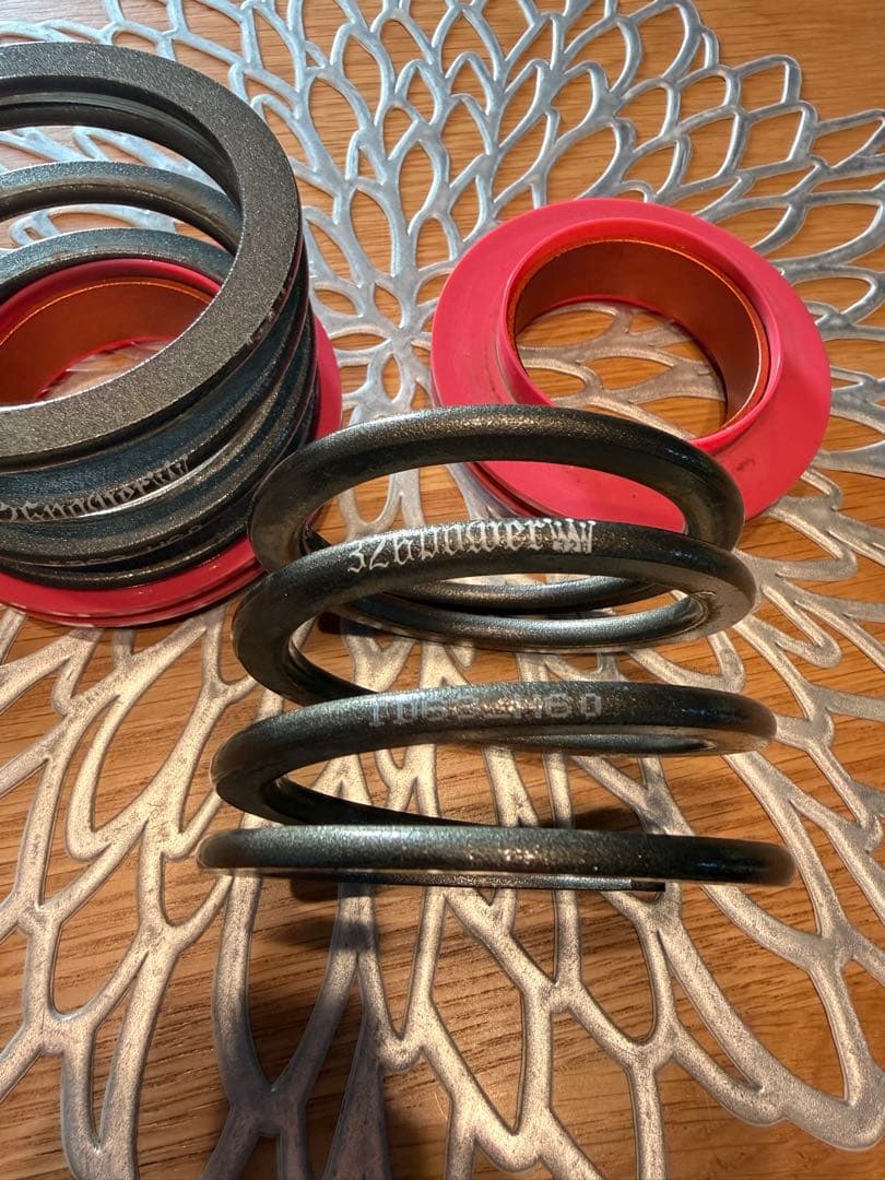 326power ヘルパースプリング　ID63 H60 2.5k