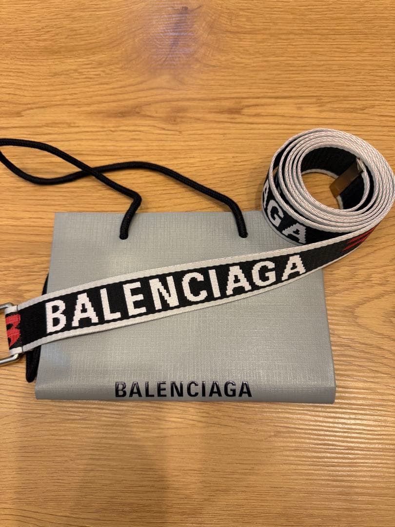 メ*ー様 BALENCIAGA リングロゴベルト 美品 袋付き BALENCIAGA バレンシアガ 703137 Dリングロゴベルトベルト【表参道t