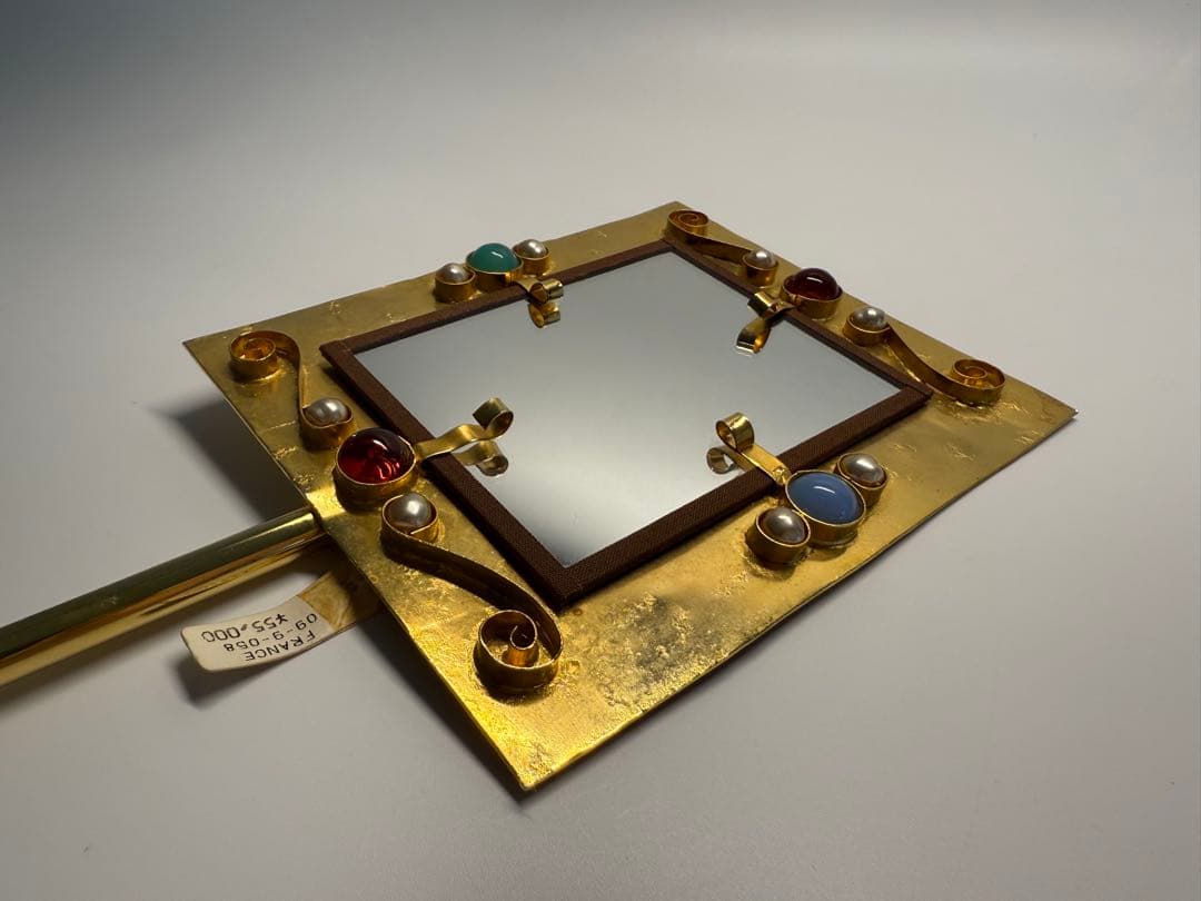 フランスヴィンテージ　PHILIPPE FERRANDIS 装飾ハンドミラー 英国から届いたアンティークの手鏡、装飾が美しいハンドミラー(h-1114