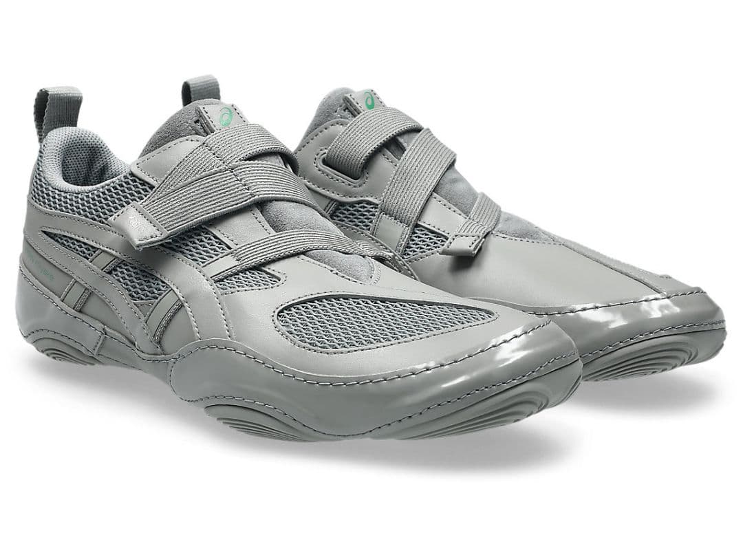 イッセイミヤケ　HYPER TAPING 27.5cm gray