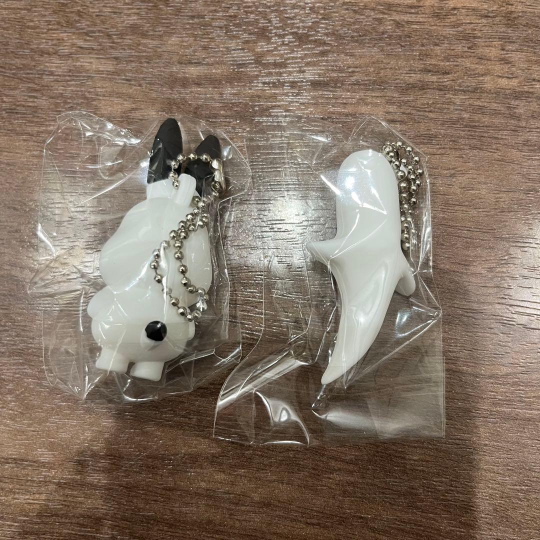 ドコムス ドコうさ マスコットキーホルダー ガチャガチャ にせもの