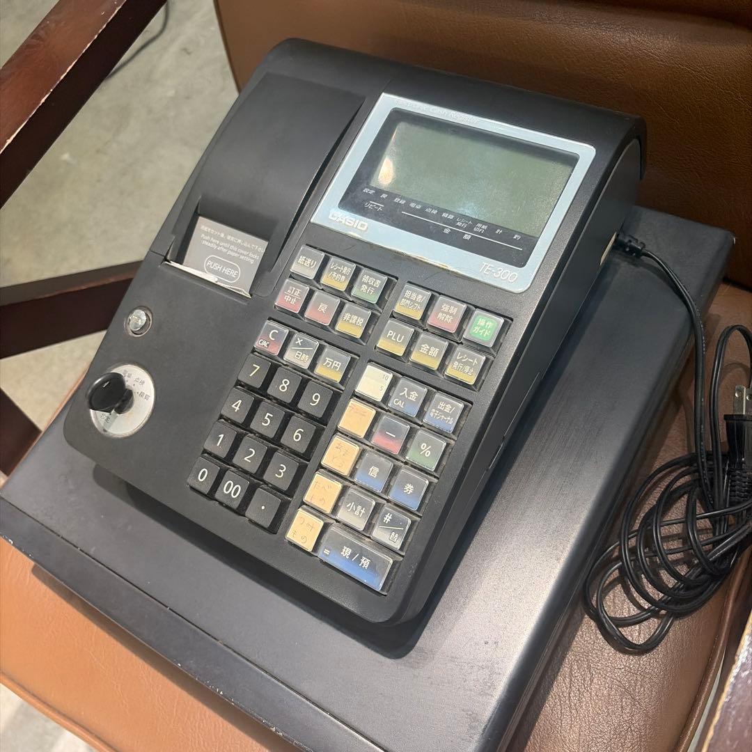 CASIO TE-300 レジスター 普通紙新品のロールペーパー四巻付き - メルカリ