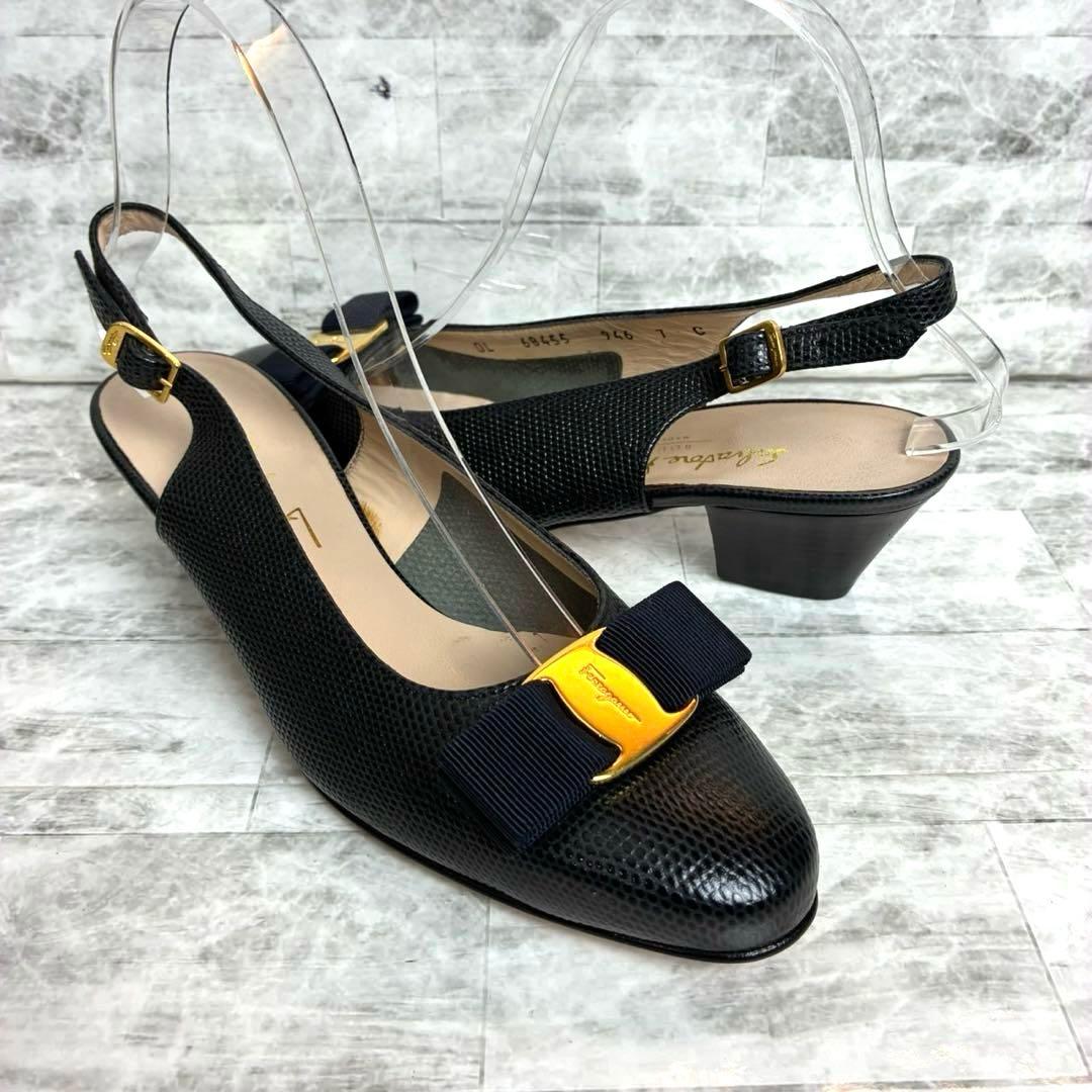 サルヴァトーレフェラガモ パンプス ヴァラ 金具 ブラック 約24~24.5cm