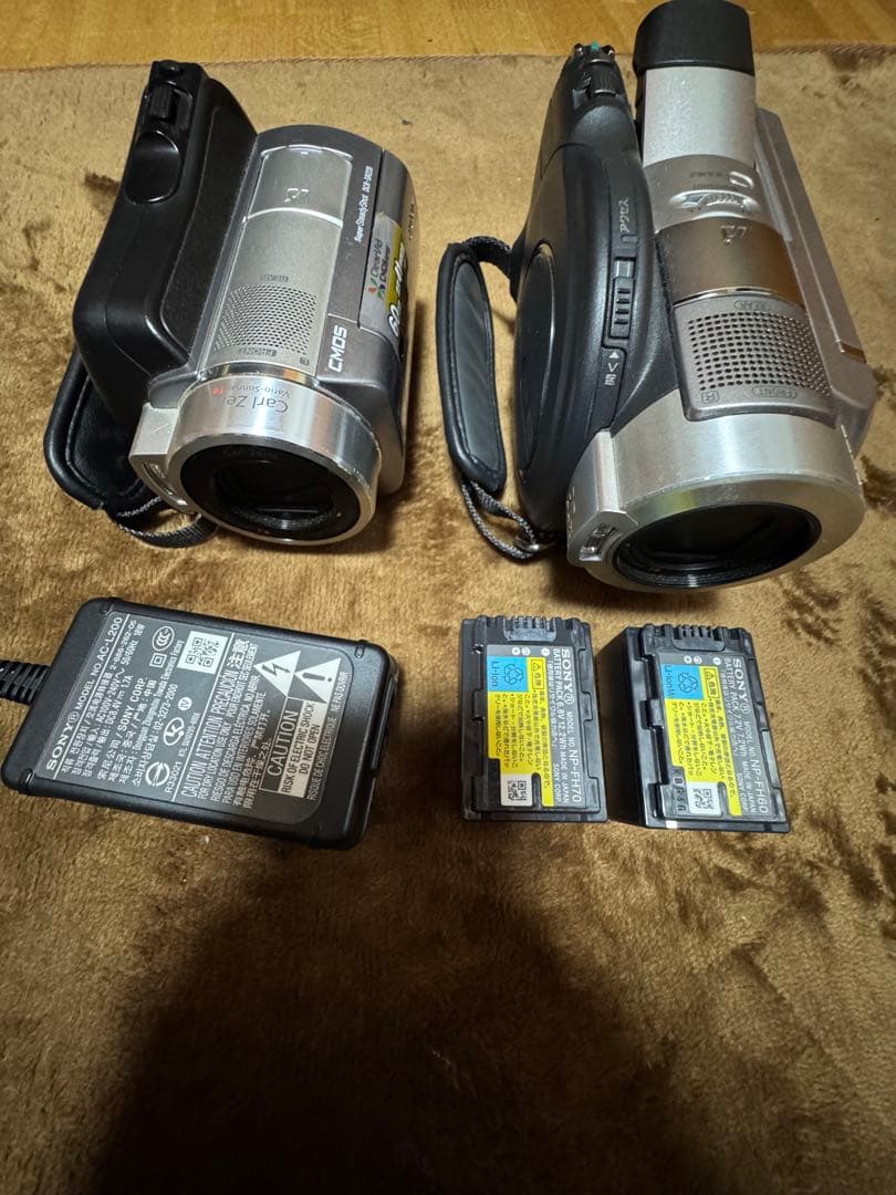 ビデオカメラ SONY HDR-UX7 DCR-SR220 Amazon.co.jp: SONY デジタルビデオカメラ Handycam (ハンディカム