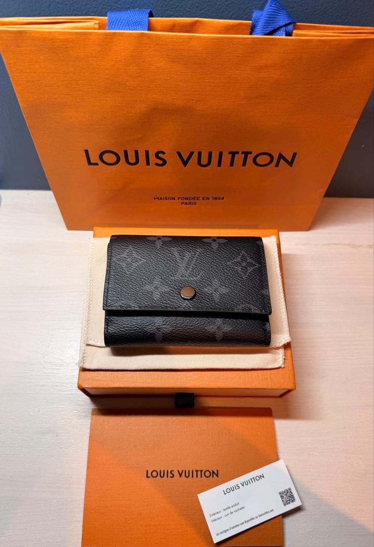 ルイ　ヴィトン　ヴィクター・ウォレット モノグラムエクリプス ヴィクター・ウォレット モノグラム・エクリプス｜ルイ・ヴィトン 公式