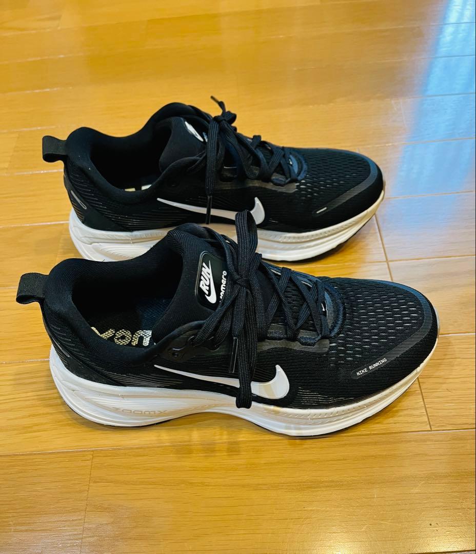 Nike ランニングシューズ・ズームボメロ18・ブラック・美品 ナイキ（NIKE）（レディース）ランニングシューズ ジョギングシューズ