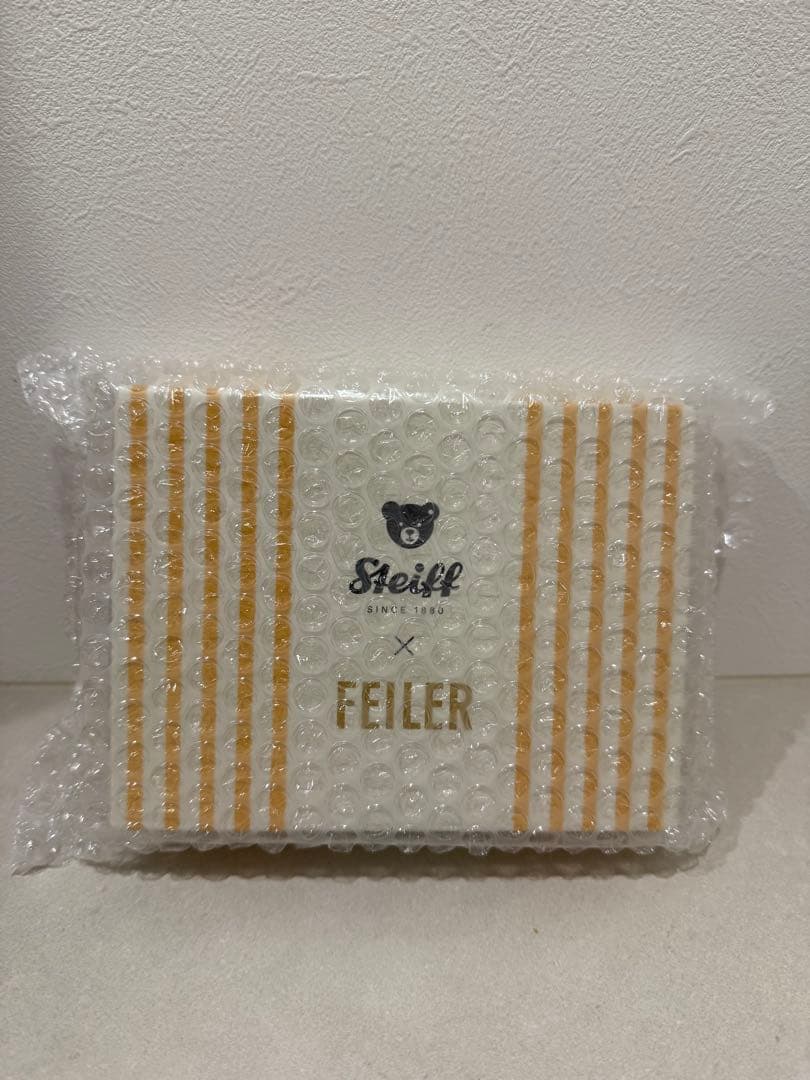 Steiff x FEILER フェイラー　シュタイフ　ハンカチ　キーホルダー シュタイフ×フェイラーがコラボ！限定ハンカチ&テディベアキーリング