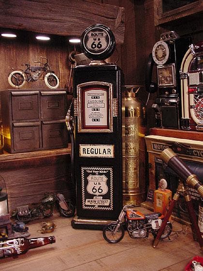 アウトレット セール品 ルート66のガスポンプCDラック キャビネット ラック Amazon｜ROUTE66 ガスポンプ型 4段 キャビネット （Lサイズ 84cm