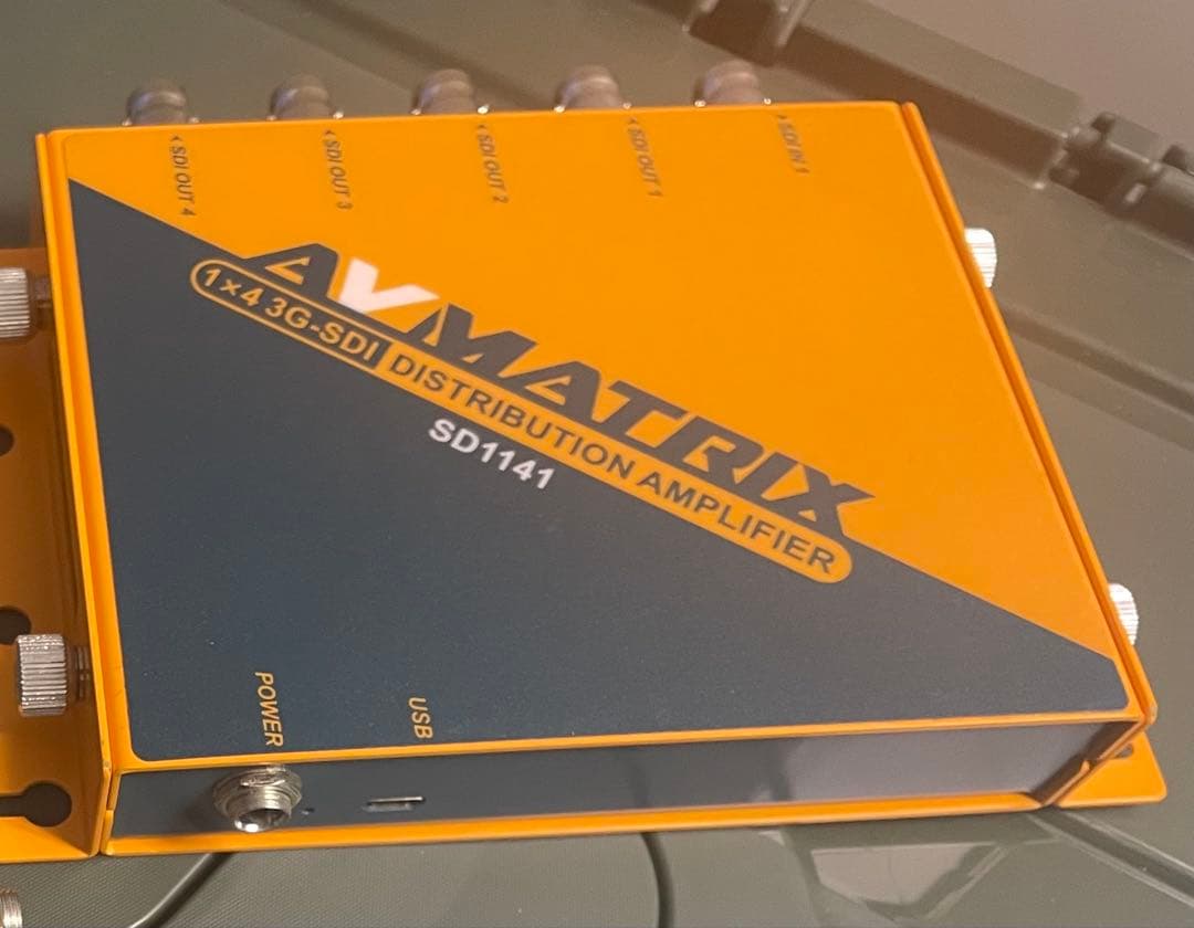 SDI Distribution Amplifier 分配器 Amazon.com: SIIG 1x4 12G SDI Splitter, Distribution Amplifier