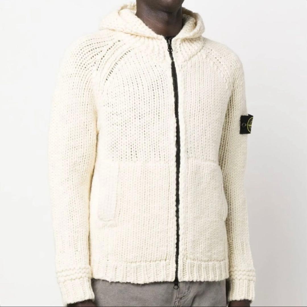 ストーンアイランド フード付きチャンキーニットカーディガン　ホワイト L ストーンアイランド フード付きチャンキーニットカーディガン ホワイト