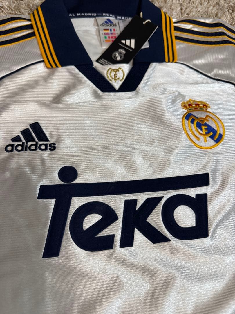 す*か様 正規品新品未使用 レアルマドリード 復刻版 99/00 レプリカユニホ アディダス レアル・マドリード 99/00 アウェイユニフォーム