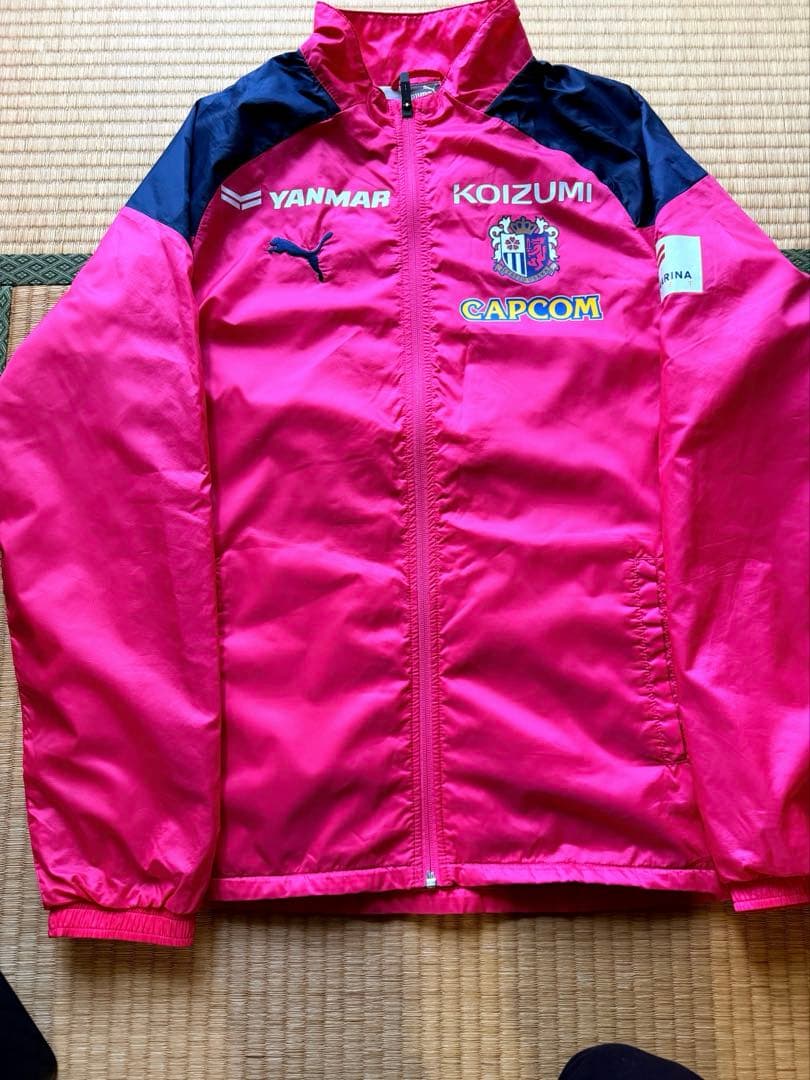 セレッソ大阪ウインドブレーカー ウォーマー - メルカリ