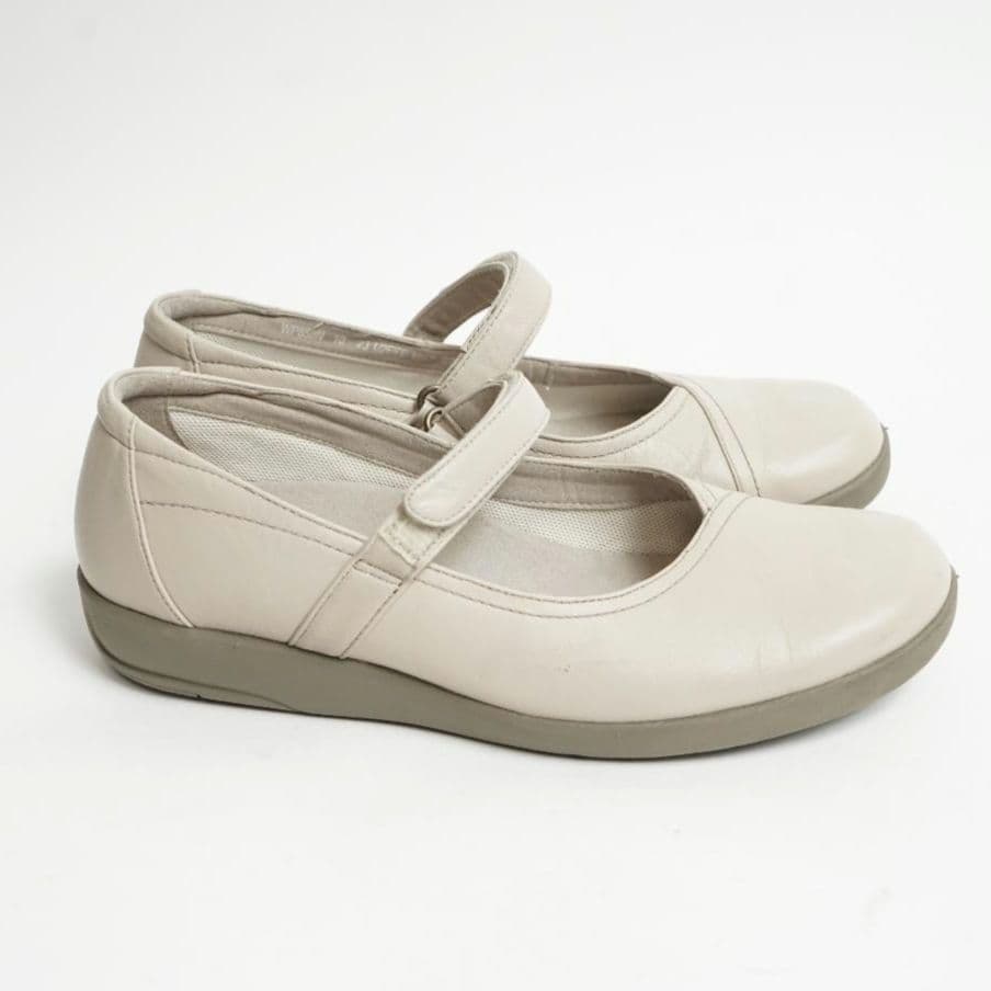 【美品】アシックス ペダラ パンプス ストラップ レザー 23.5cm