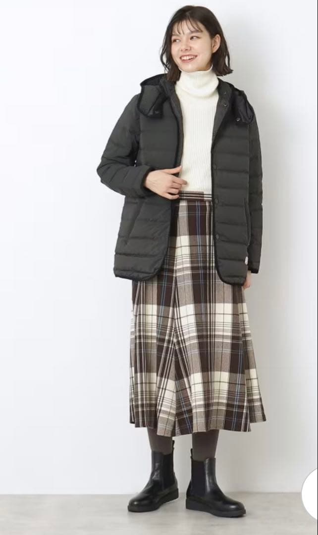 りゅら様専用新品タグ付 バンソンエミレイユ ステッチレスダウンコート