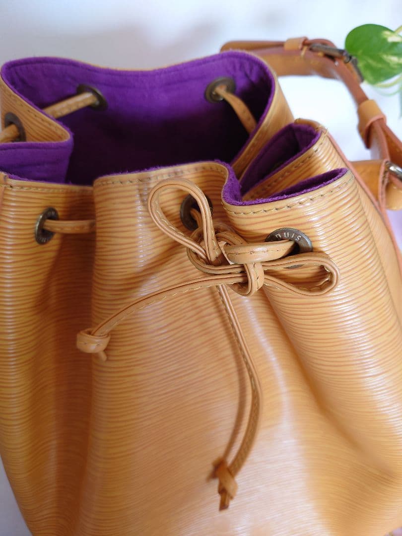 ルイヴィトンLouis Vuitton プチノエ イエロー