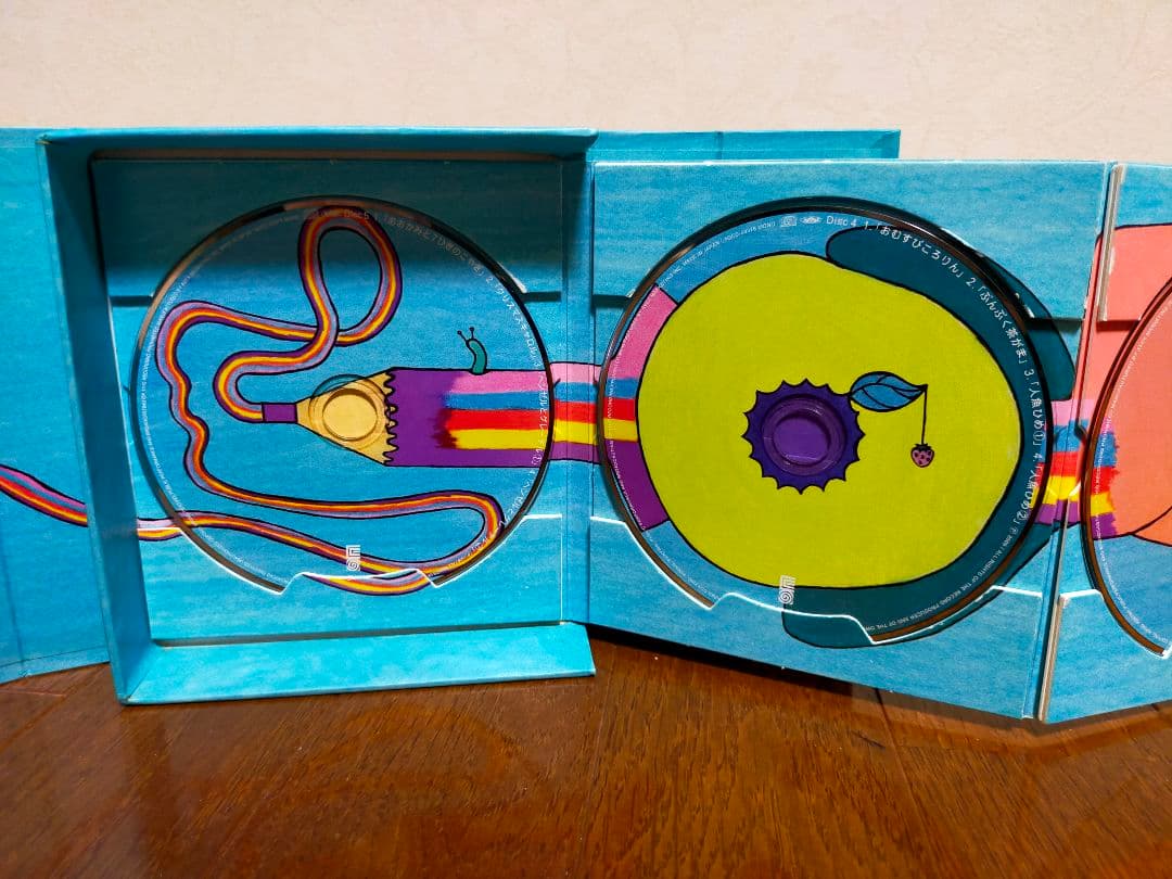 NHK おはなしでてこい 5枚組CD ボックス - メルカリ