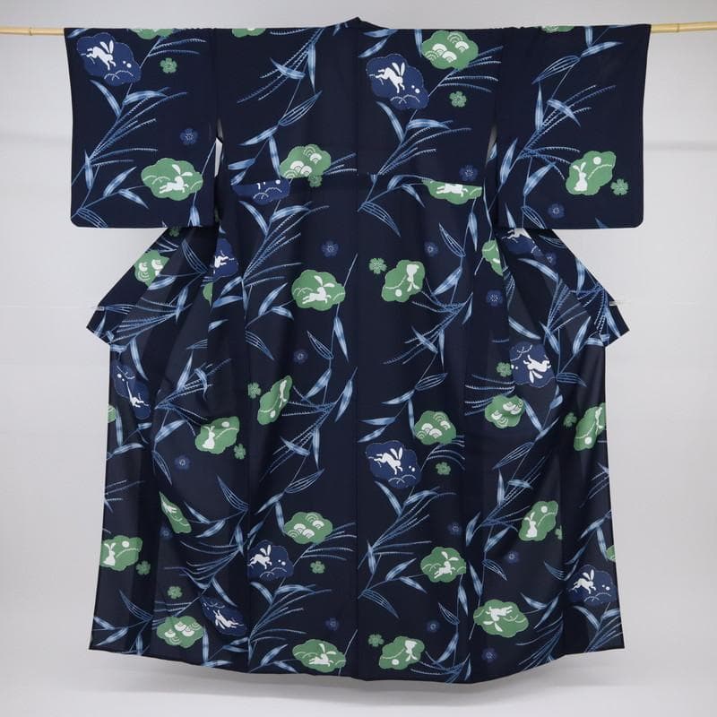 《洗える浴衣♪セオアルファ◆雲文に飛びうさぎ■夏着物■紺色◆化繊◆UA5-42》