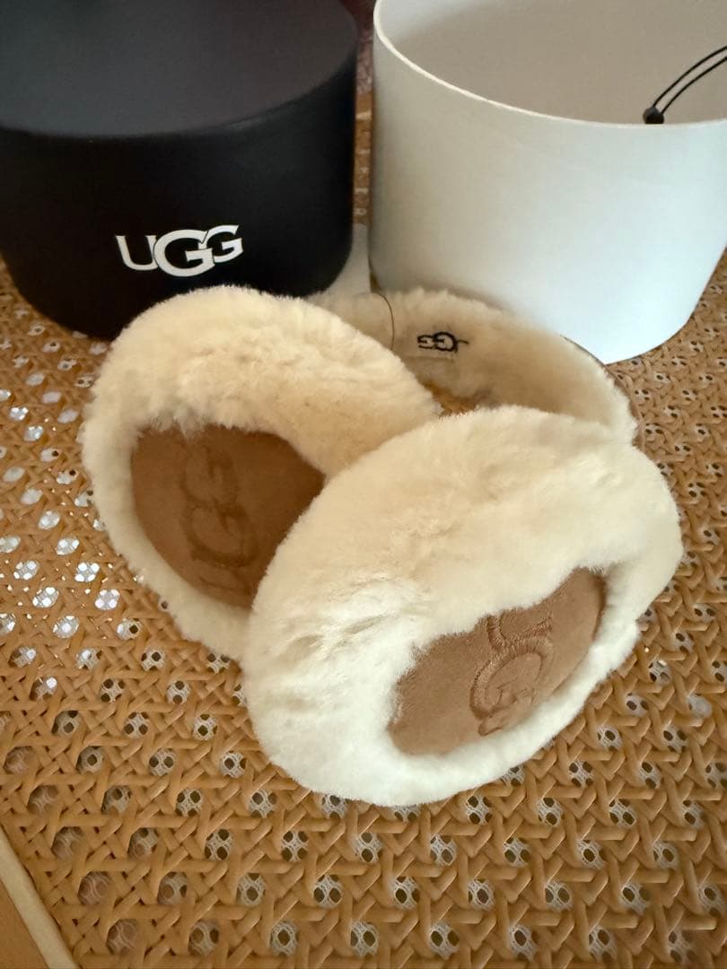 UGG チェストナッツ　ファー耳あて　イヤマフ イヤーマフ UGG アグ 耳当て ボア 20955 レディース おしゃれ 可愛い