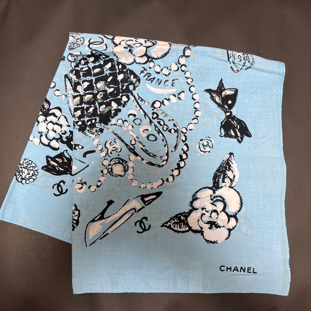 CHANEL 水色 ハンカチ　⚠️保管ジミあり‼️ シャネル ハンカチ 大判サイズ トランク トラベルバッグ柄 コットン
