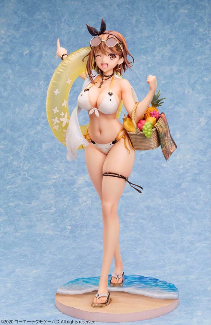 ライザリン・シュタウト　水着Ver.　1/4　フィギュア　ライザのアトリエ 水着「ライザ」1/4スケールフィギュアが「渋谷 TSUTAYA」に展示