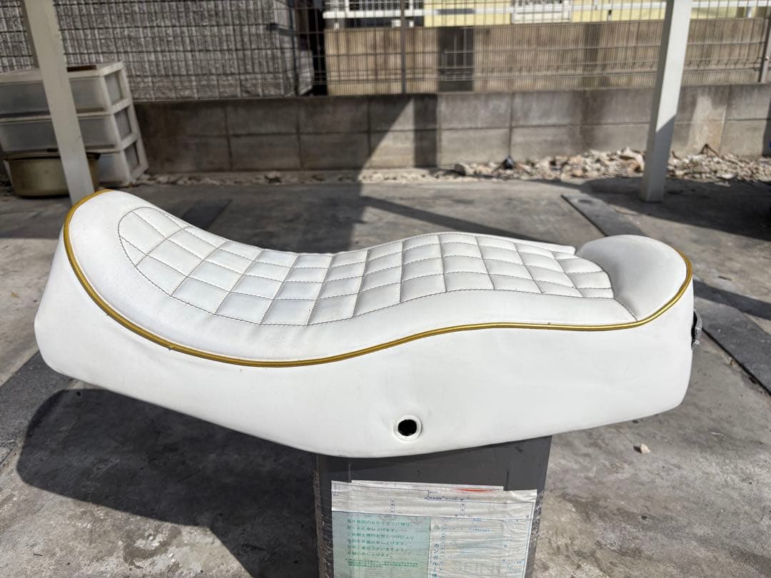 よしひろさん専用 NC36 シートサイドカバー セットCB750Four仕様 楽天市場】NC36 茶ツートン タックロール シート / 新CB400Four