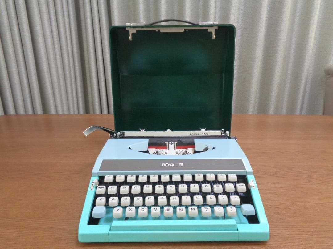 完動品 ROYAL 200 ロイヤルタイプライター パステルカラー