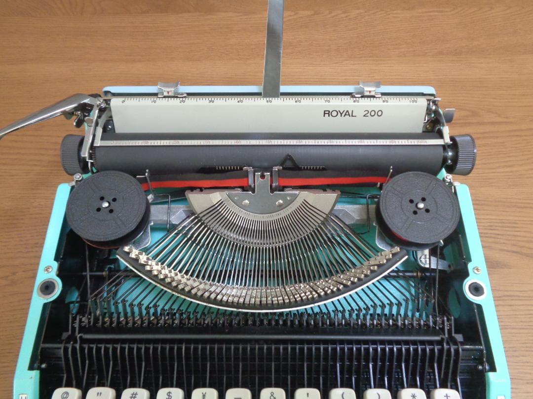 完動品 ROYAL 200 ロイヤルタイプライター パステルカラー