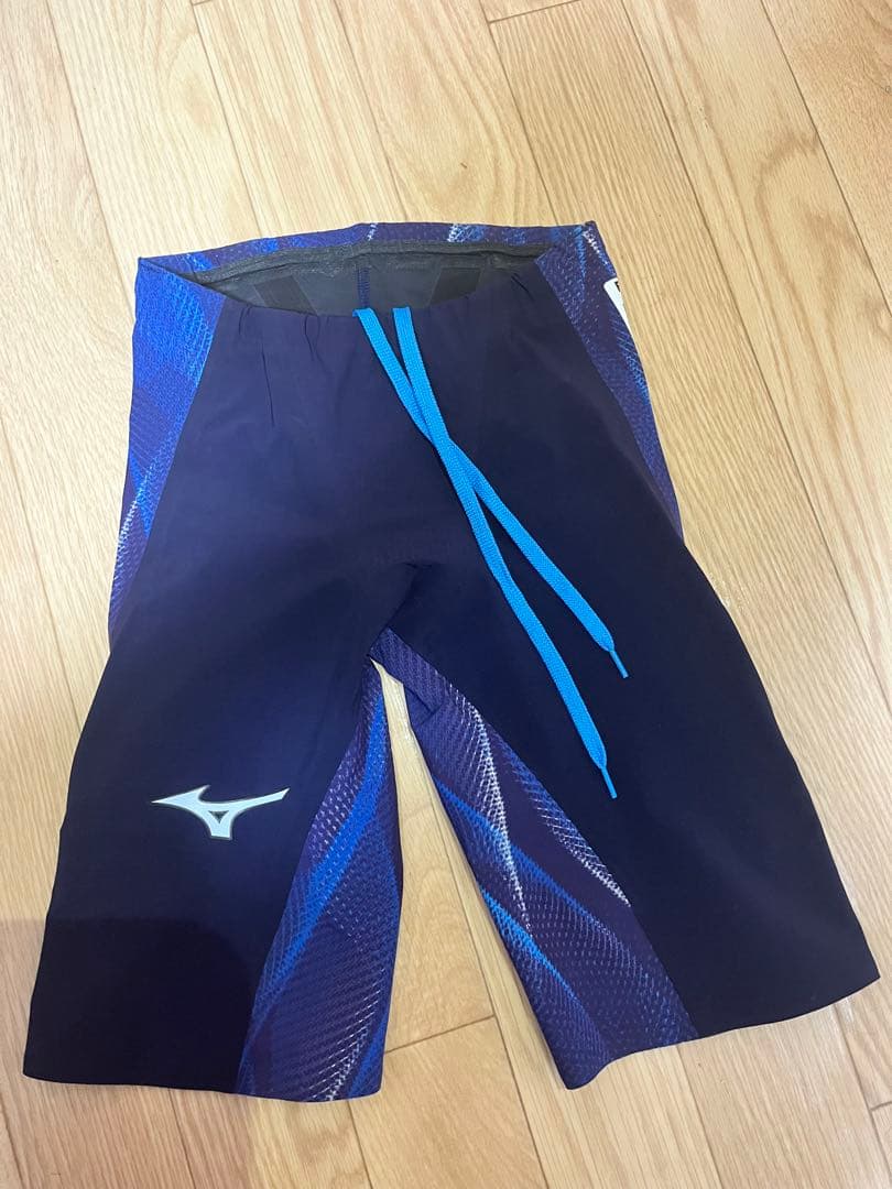 Mizuno GX SONIC V 未使用　XS MIZUNO（ミズノ） ミズノ公式 GX・SONIC V MR 競泳用ハーフスパッツ