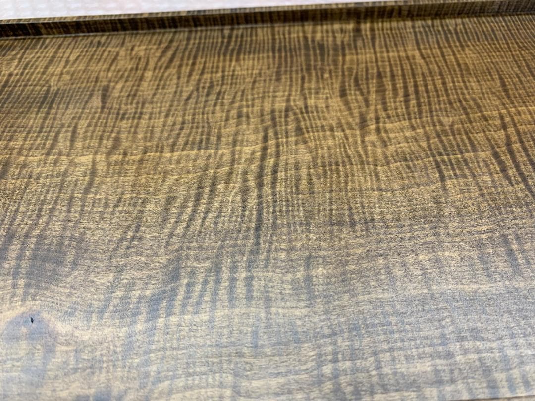 NO.1499 栃（トチノキ） 縮み杢 漆 お盆