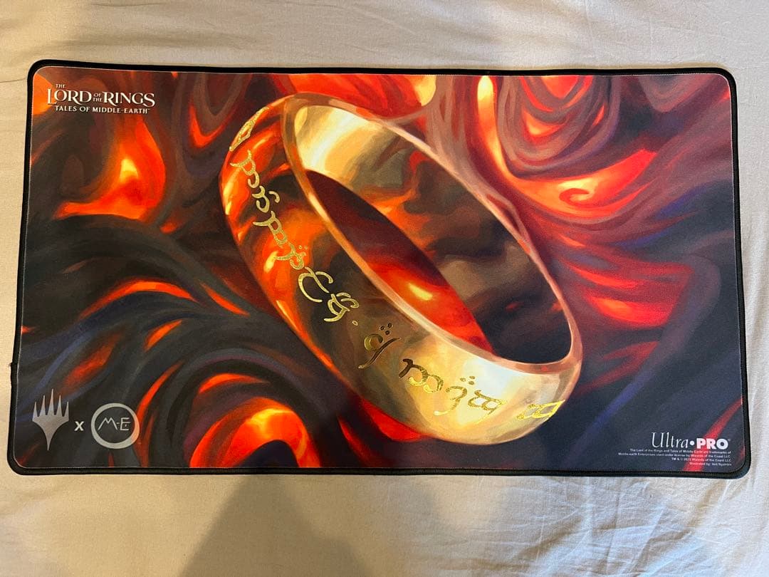 mtg プレイマット 一つの指輪 指輪物語 ロード・オブ・ザ・リング ステッチ枠 MTG』指輪物語コラボに世界で1枚のカード《一つの指輪》収録 封入率