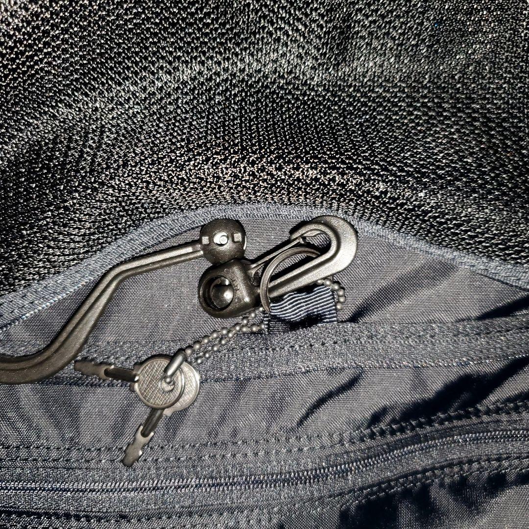 やすさん依頼PORTERのハンガーケース黒