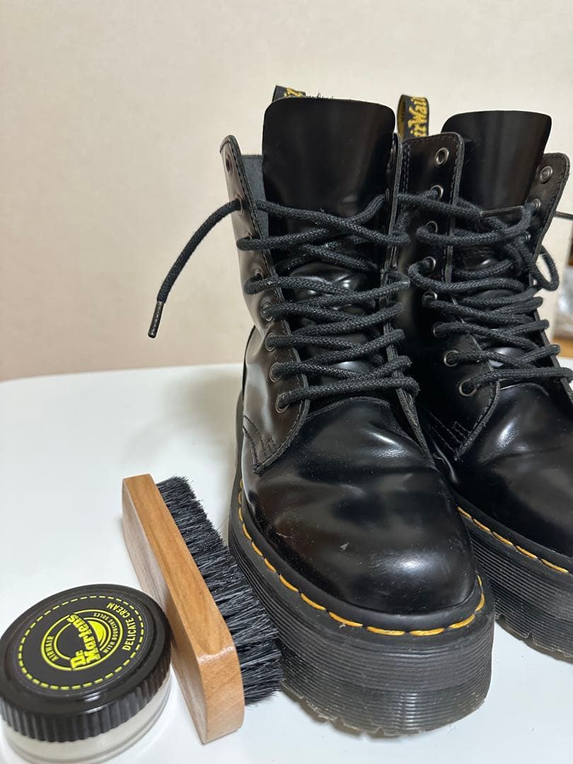 Dr.Martens 手入れ道具付き 楽天市場】最強翌日配送 ドクターマーチン シューポリッシュクリーム