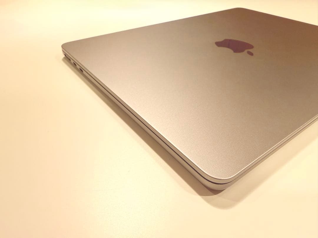 M2 Macbook Air 13.6in スペースグレイ　512GB US配列