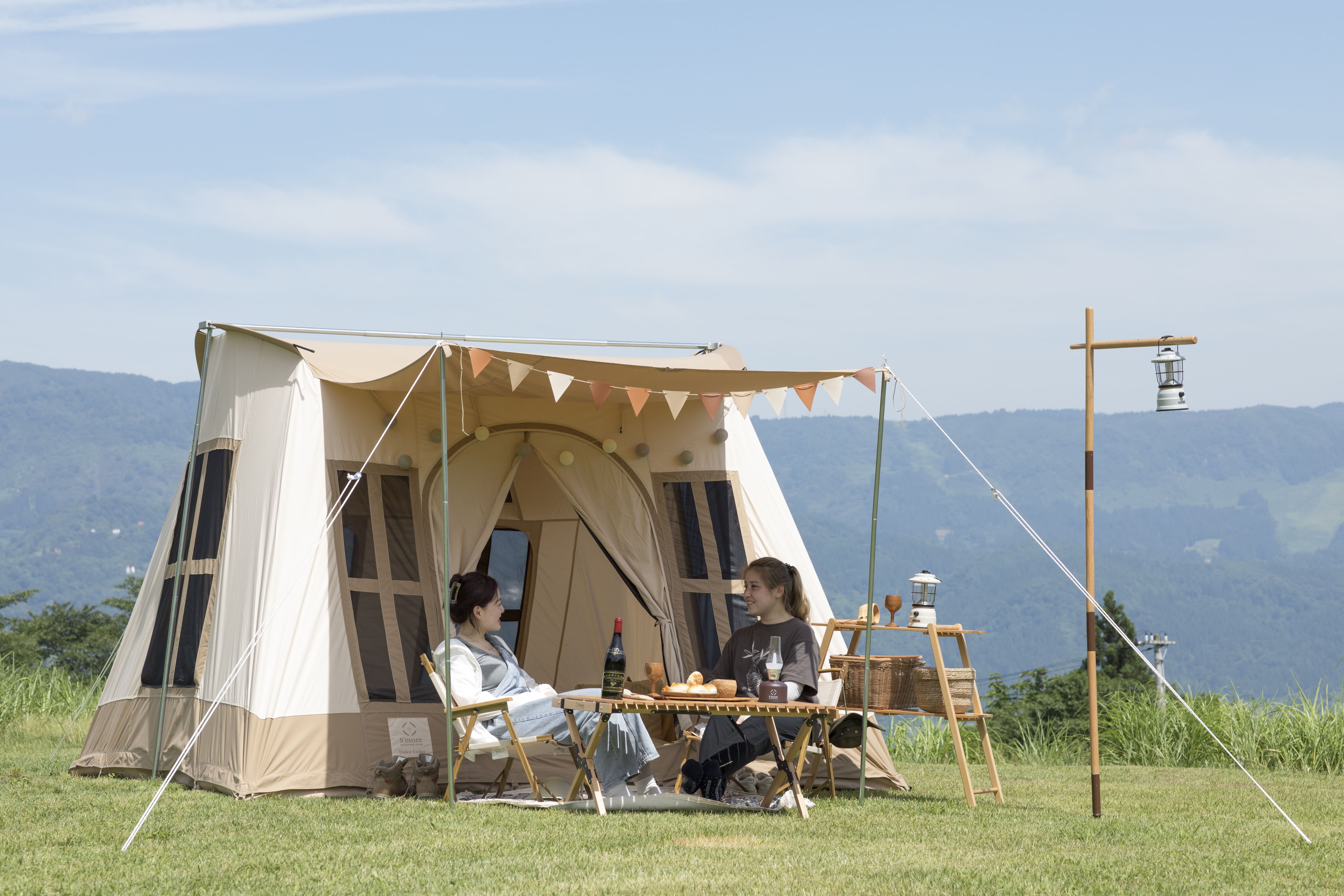 まるでロッジのような快適空間】ロッジ型テント「Dolce lodge