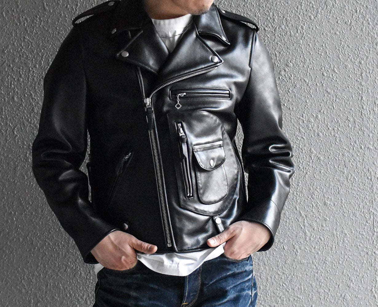 上質な牛革で魅せる、本格アメリカンダブルライダースジャケットを四万