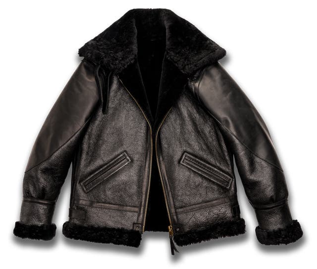 上質ムートンを贅沢に使用、革ジャンの王様 B-3ボンバージャケットを4