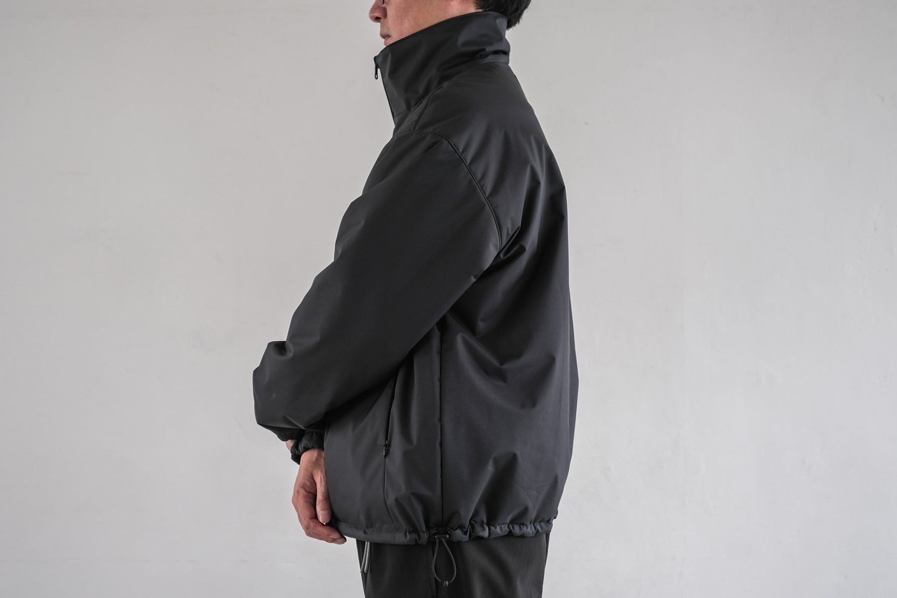 MNMM】黒×黒の二面性、両面主役の中綿リバーシブルジャケット