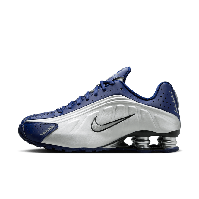 Nike Shox R4 | AR3565-400 | The Drop Date