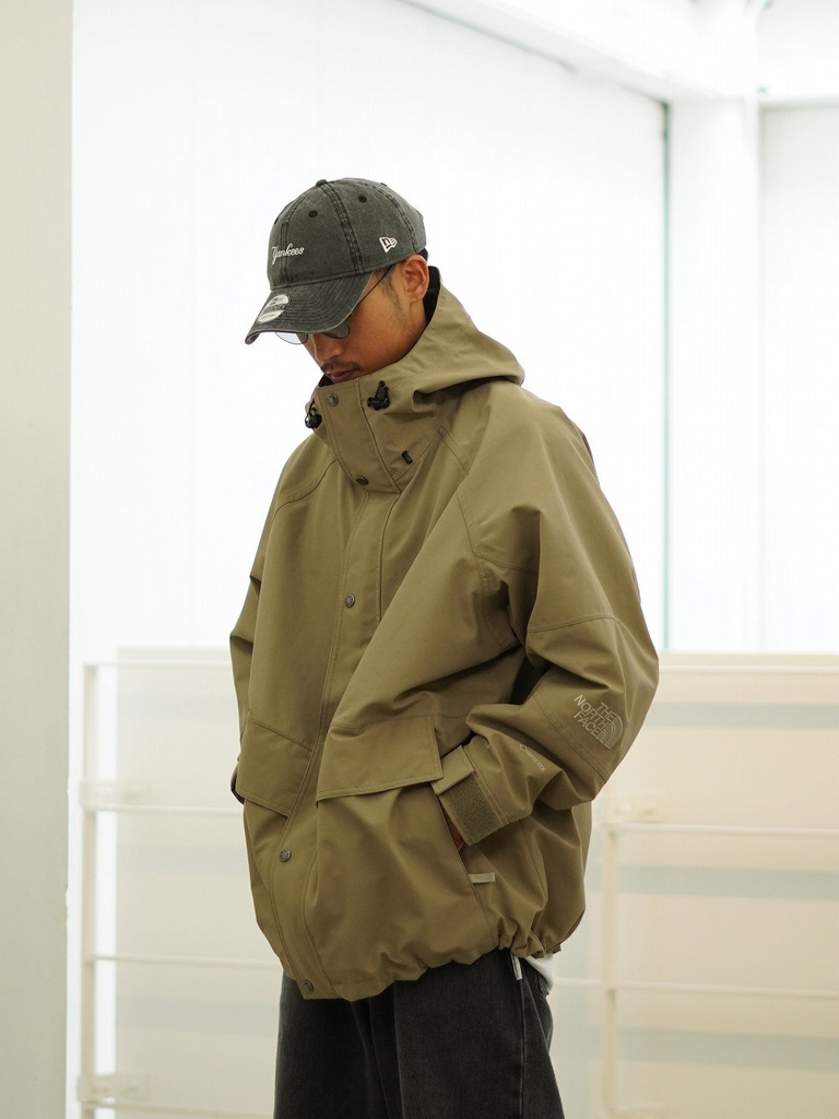 ノースフェイスの新型【Compilation Jacket】サイズ感やディテールを