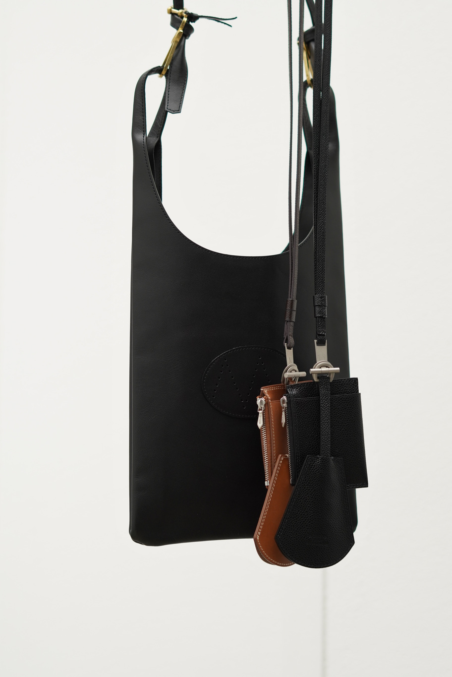 NICENESS（ナイスネス）】L.LESH-定番ショルダーバッグの魅力とサイズ