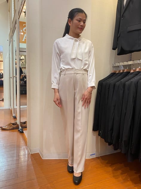 L．グレー フロントリボン ボウタイブラウス グレー/オフホワイト