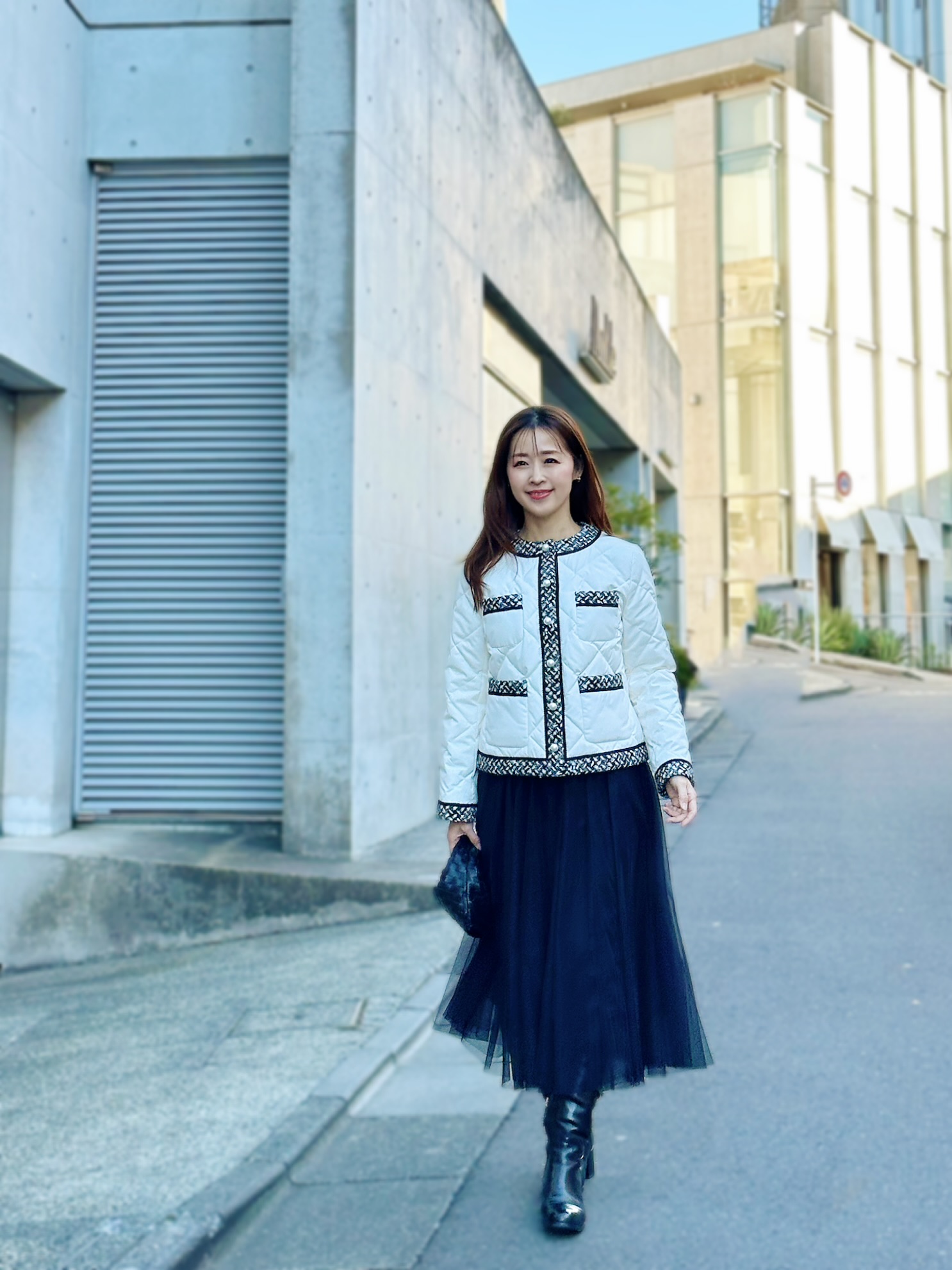 2024年の忘年会と新年会はオシャレに華やぐツイードジャケット風ダウン