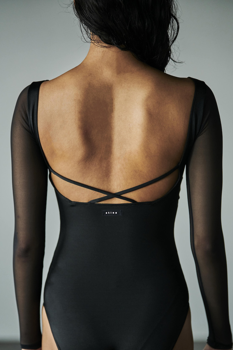 stina / BLACK stina type O square