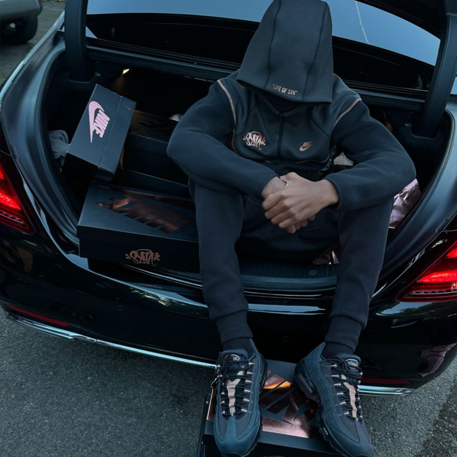 Nike x Syna World Tech Fleece Tracksuit - Black / Bronze