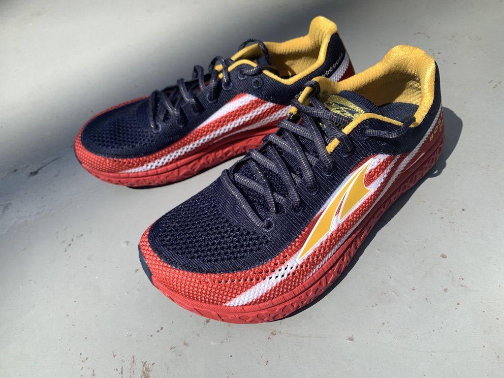 人気のロードシューズ限定デザインが入荷！ALTRA ESCALANTE RACER