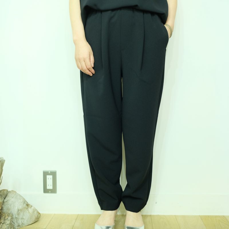 トラバイユマニュアル ダブルクロスの1タックストレートパンツ