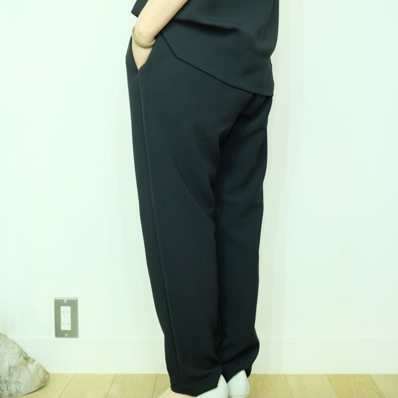 トラバイユマニュアル ダブルクロスの1タックストレートパンツ
