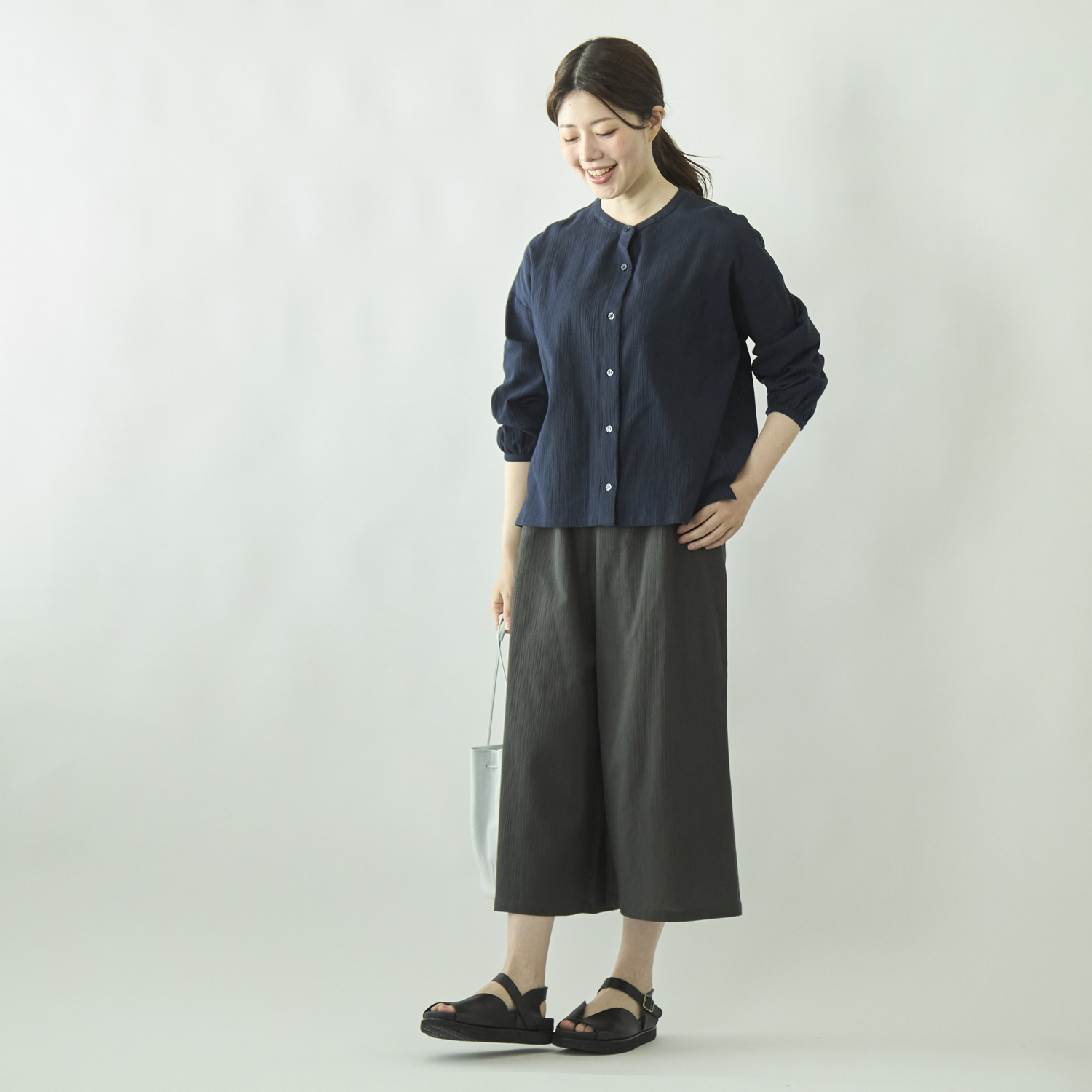 スタイルストアの高島ちぢみ ワイドギャザーパンツ -涼しい、軽い