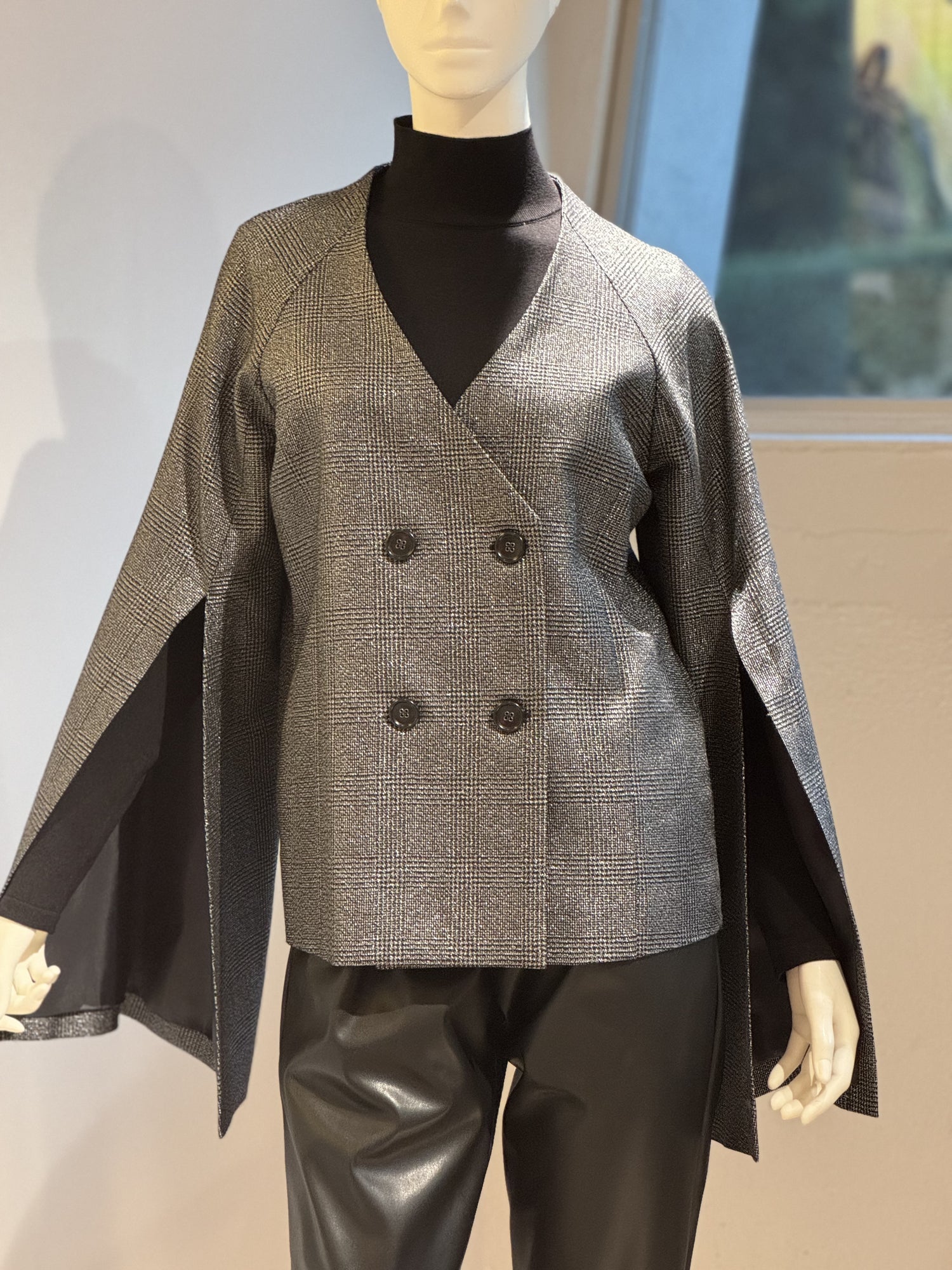 ラメ袖スリットジャケット(ブラックシルバー) – stylist-kurakuen